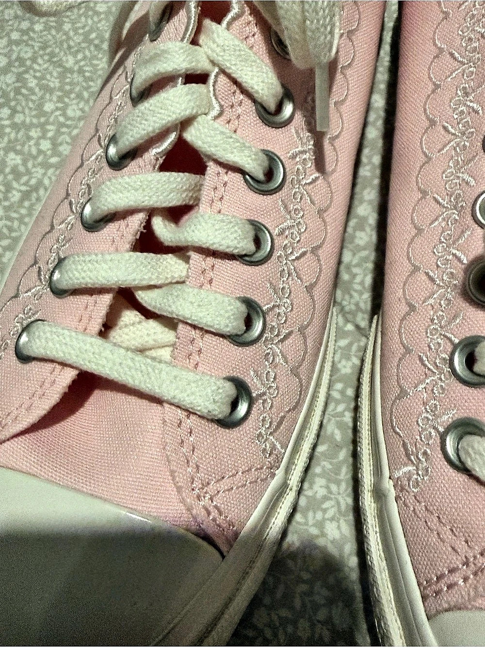 Converse Chuck Taylor All Star Lift Platform Embroidered Flowers W11/M9.5